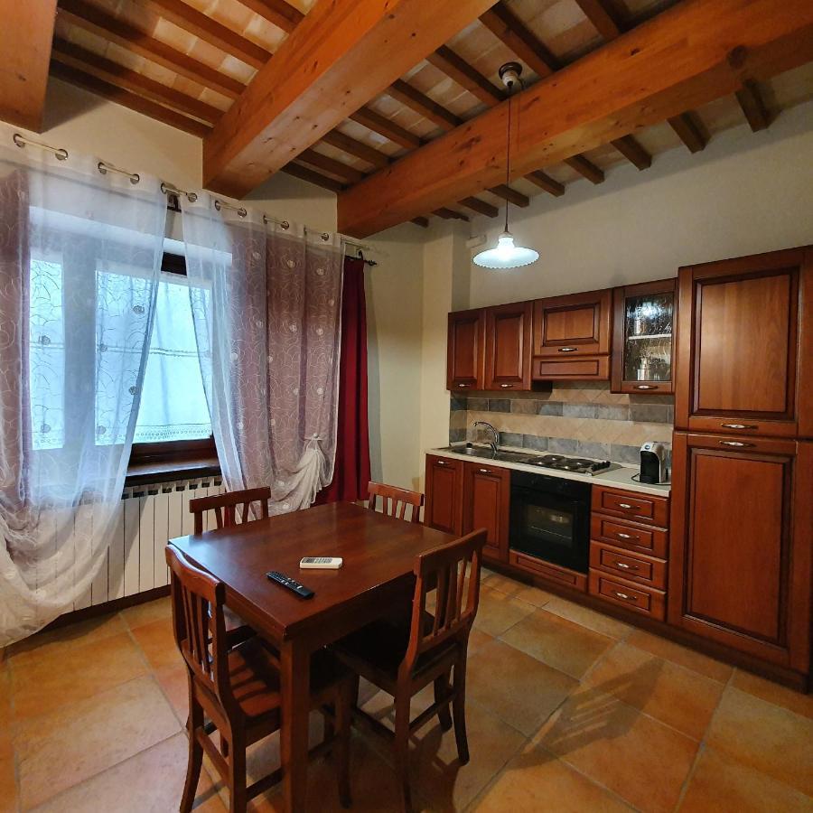 Pietra Maula Agriturismo Castelraimondo エクステリア 写真