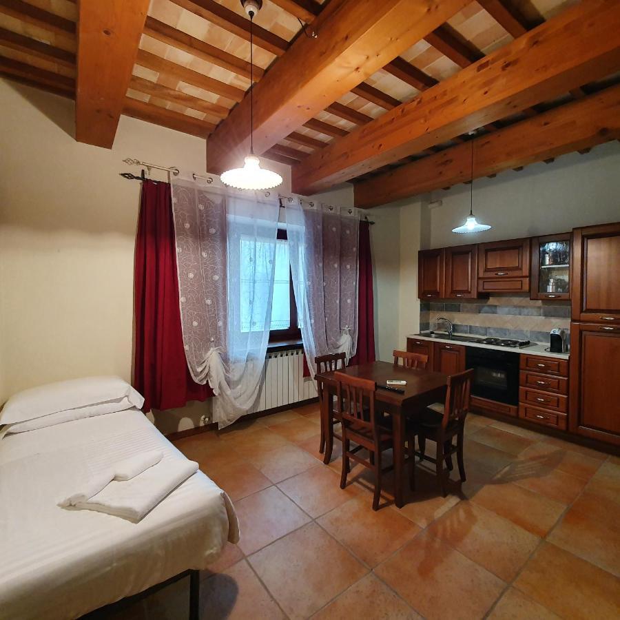 Pietra Maula Agriturismo Castelraimondo エクステリア 写真