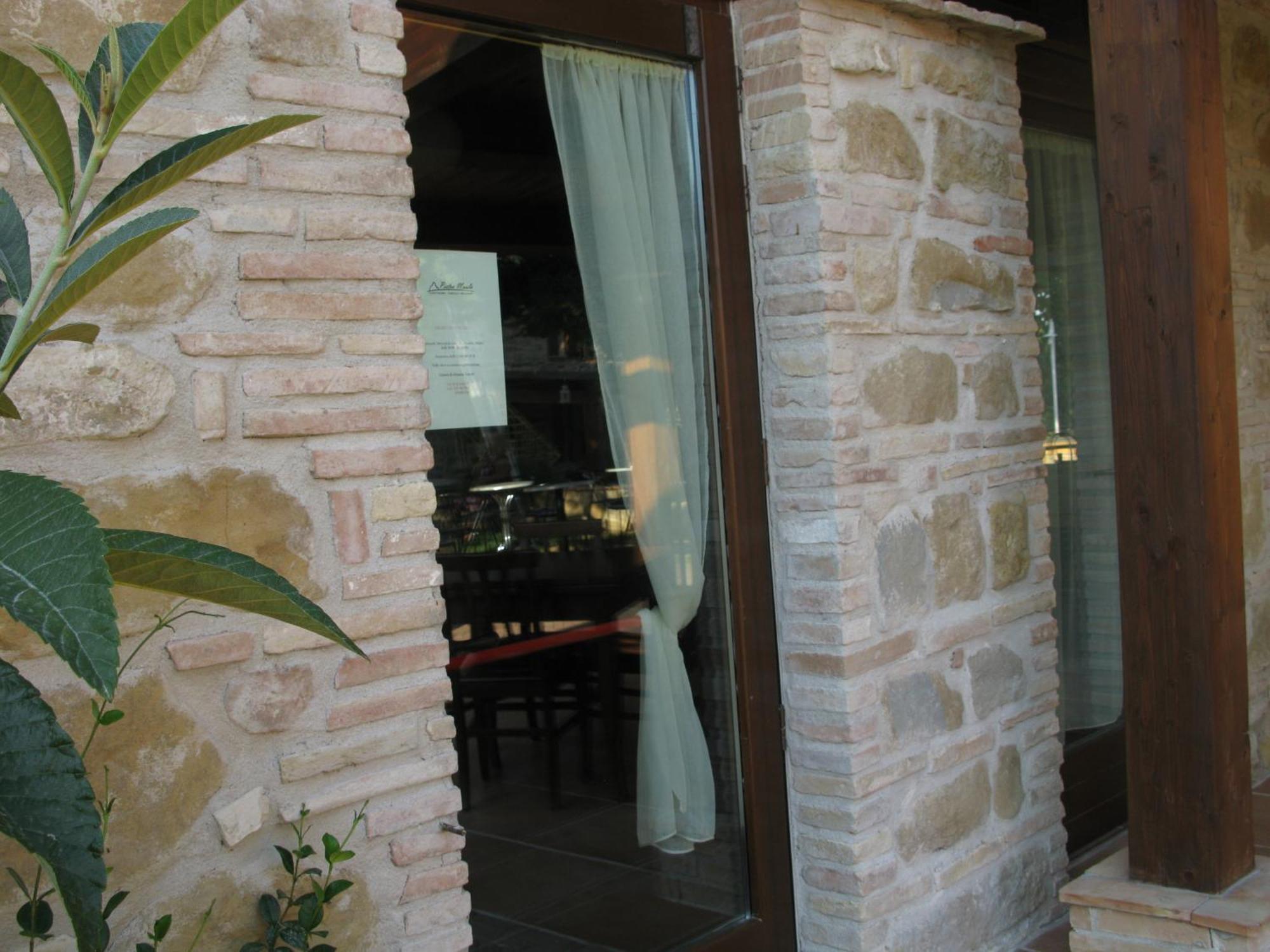 Pietra Maula Agriturismo Castelraimondo エクステリア 写真