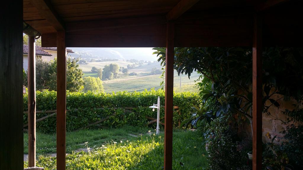 Pietra Maula Agriturismo Castelraimondo エクステリア 写真